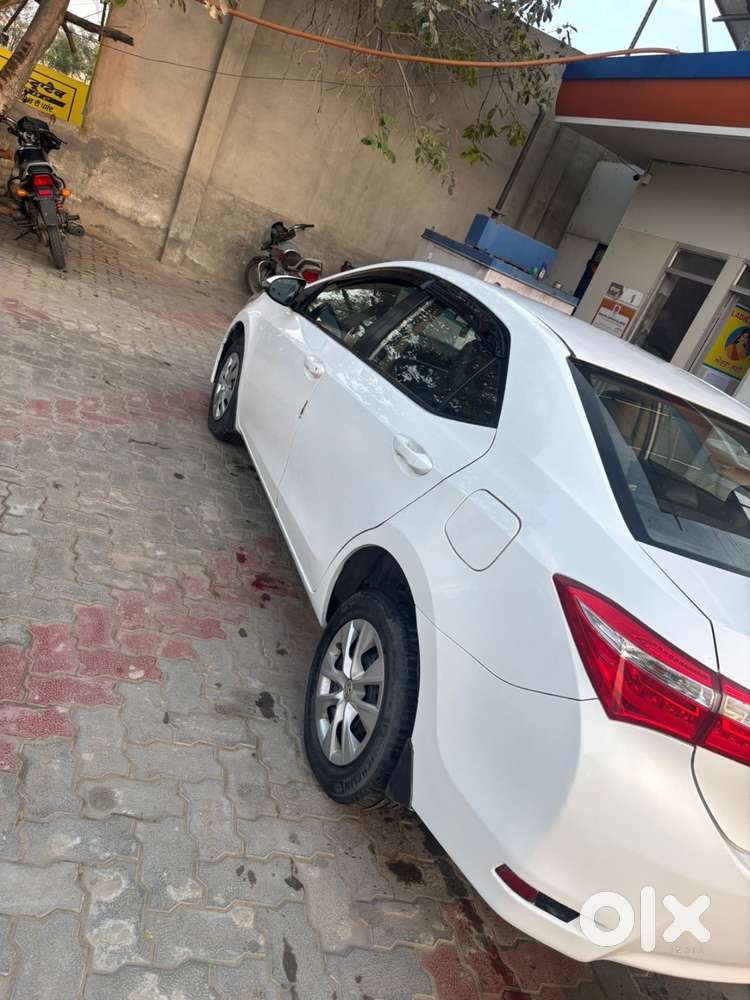 Toyota Corolla Altis 2016 Diesel Well Maintained