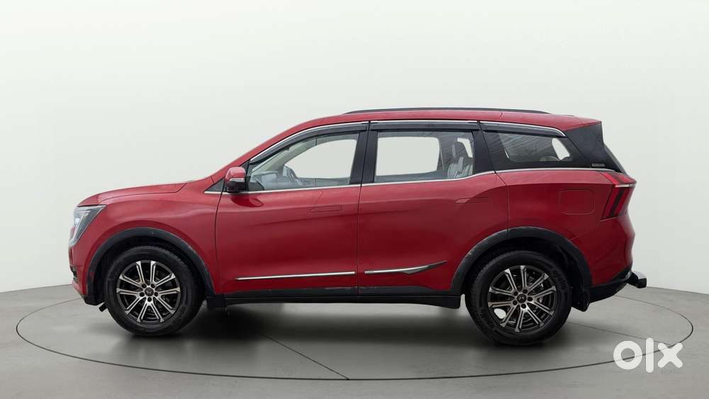 Mahindra Xuv700 2.0 Ax 7 Petrol Mt Str, 2021, Petrol