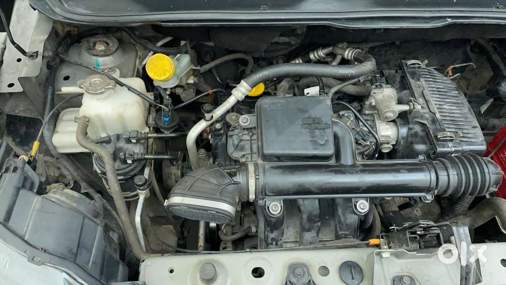 Renault Triber Rxt, 2022, Petrol