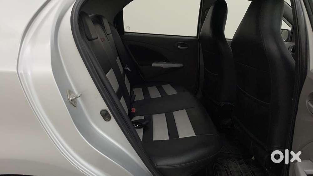 Toyota Etios 1.5 V, 2011, Petrol