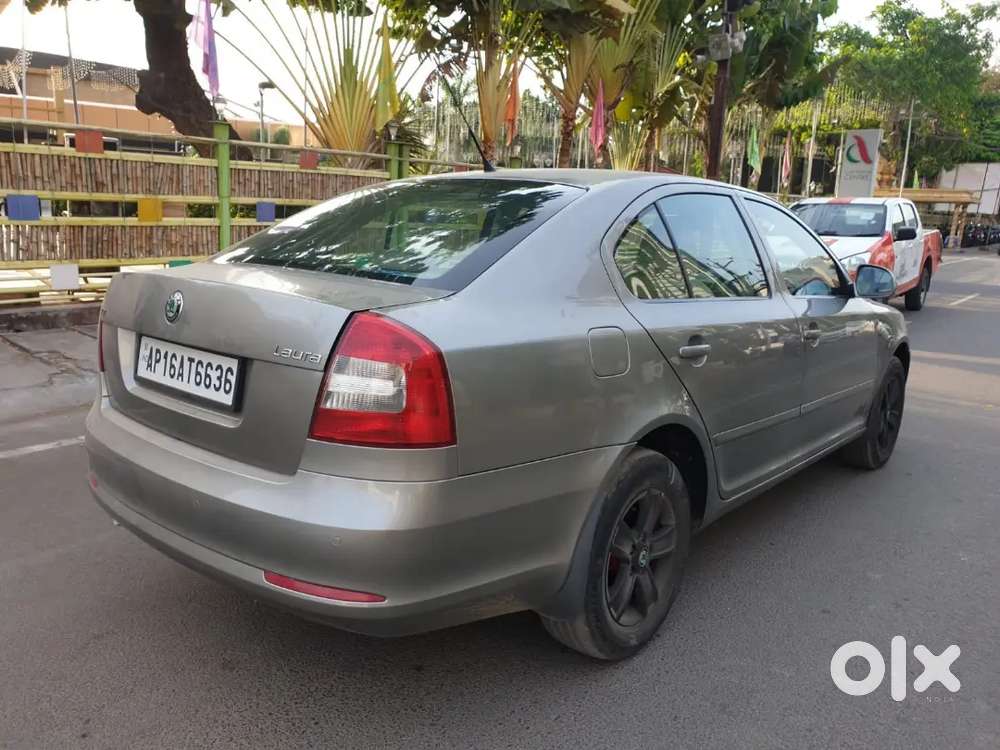 Skoda Laura 2.0 Ambiente 2010