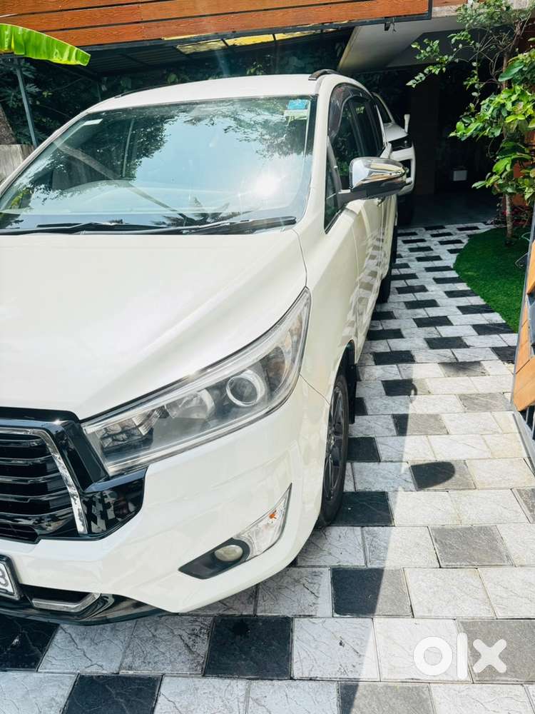 Toyota Innova Crysta 2017