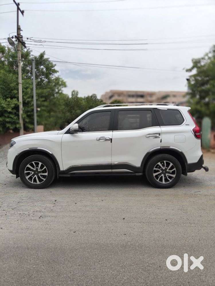 Mahindra Scorpio N Z8 Select Diesel At 2wd 7-seater, 2023, Diesel