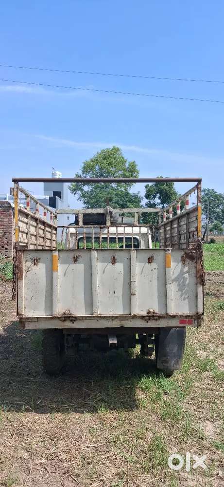 Mahindra Maxx 2012 Diesel 100000 Km Driven, 100% Tyre, Engine Ok