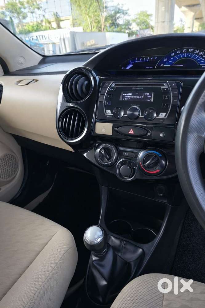 Toyota Etios Liva 1.2 Vx Dual Tone Limited Edition Petrol, 2019, Cng..
