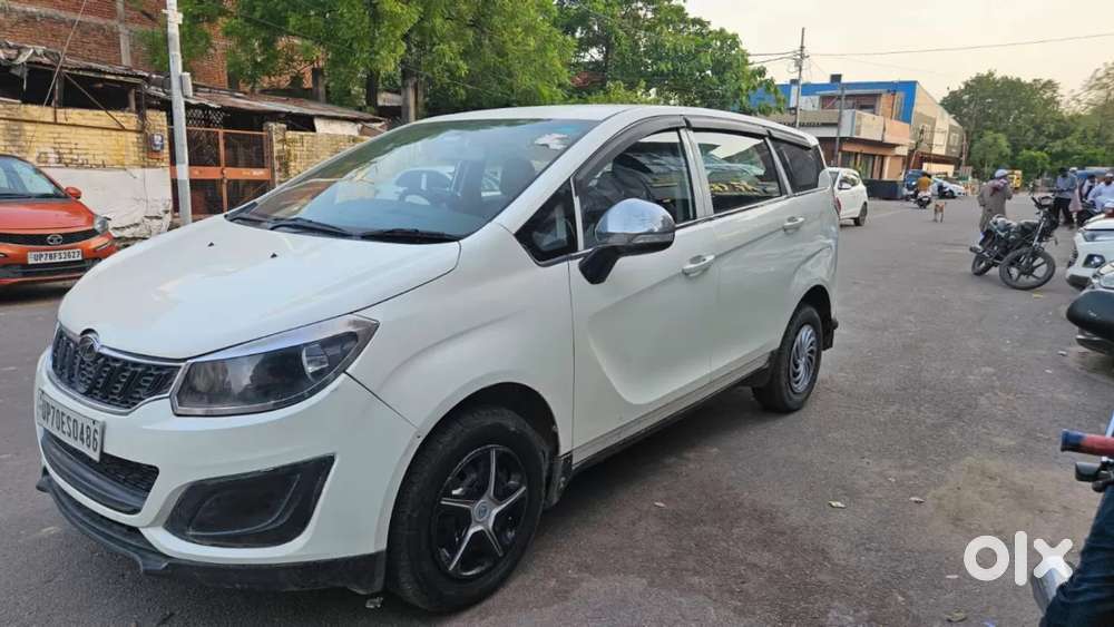 Mahindra Marazzo M4, 2019, Diesel