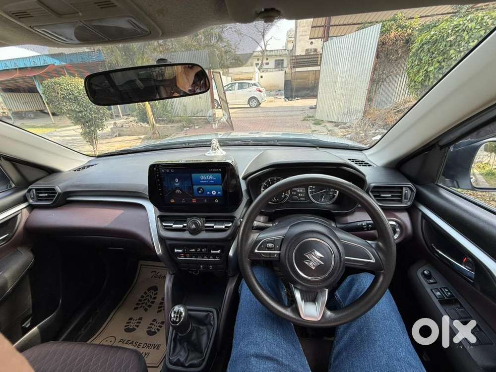 Maruti Suzuki Grand Vitara 2023 Petrol Well Maintained