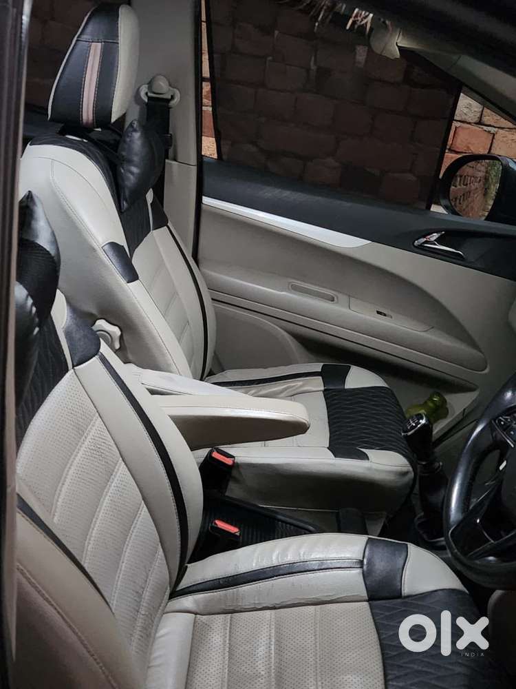 Mahindra Marazzo M6, 2018, Diesel