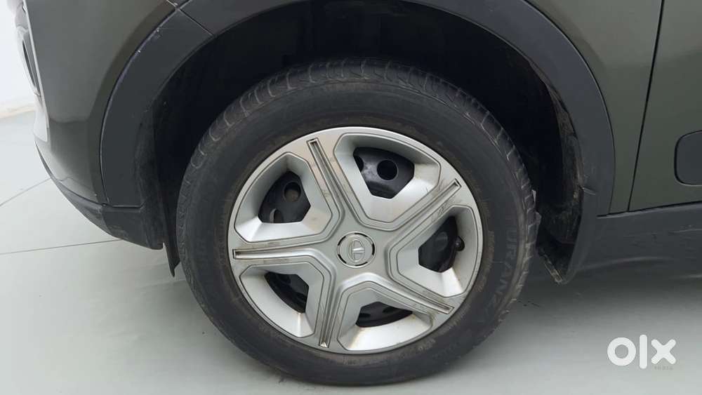 Tata Nexon 1.2 Revotron Xm, 2023, Petrol