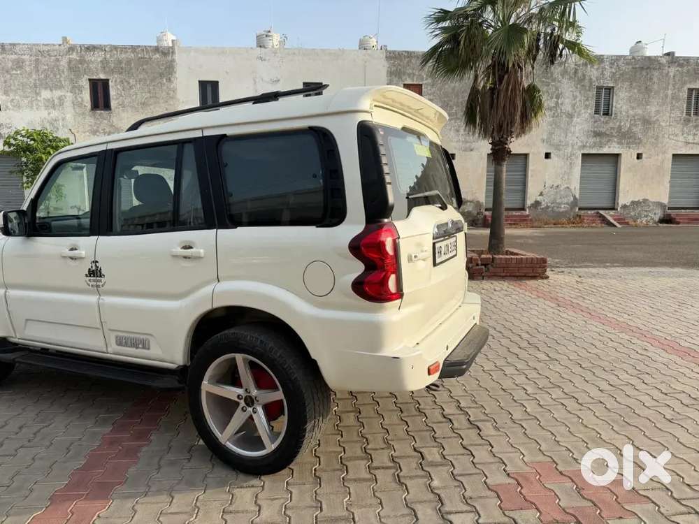 Mahindra Scorpio S11 2018 Diesel Manual