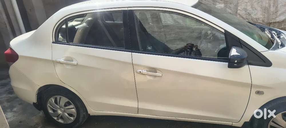 Honda Amaze Oct 2015 Diesel Well Maintained