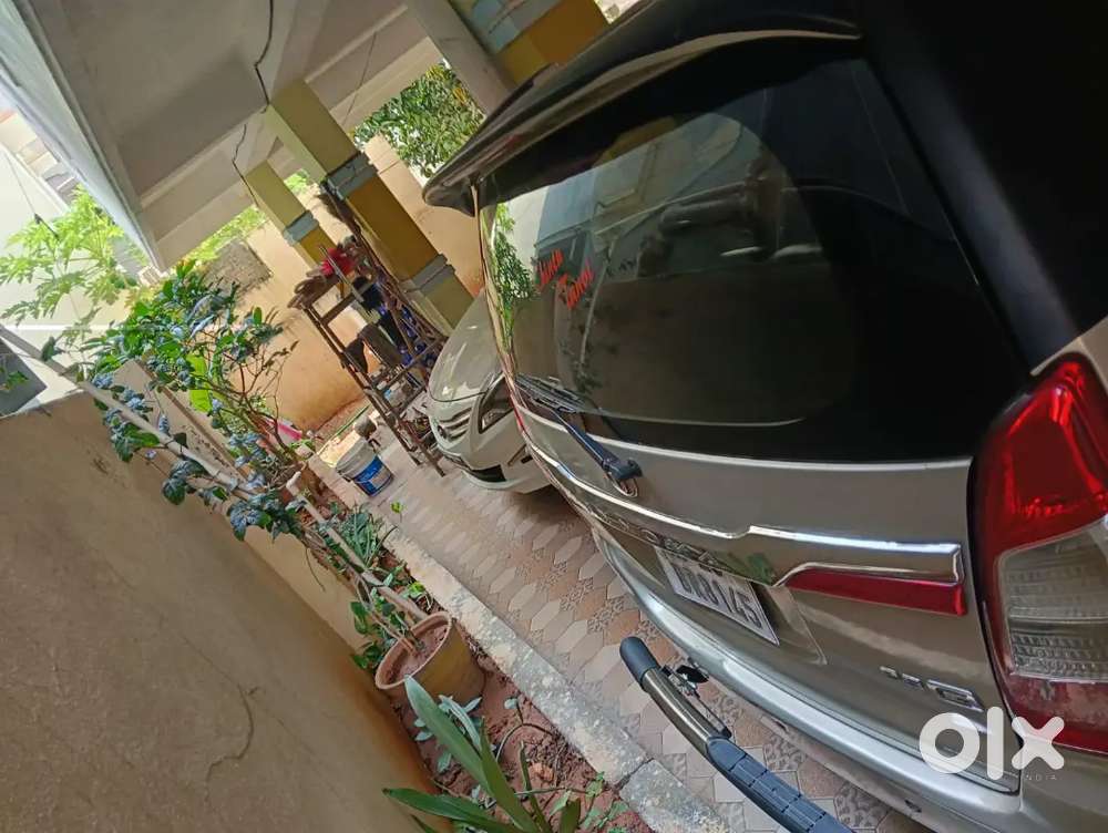 Toyota Innova 2013 G