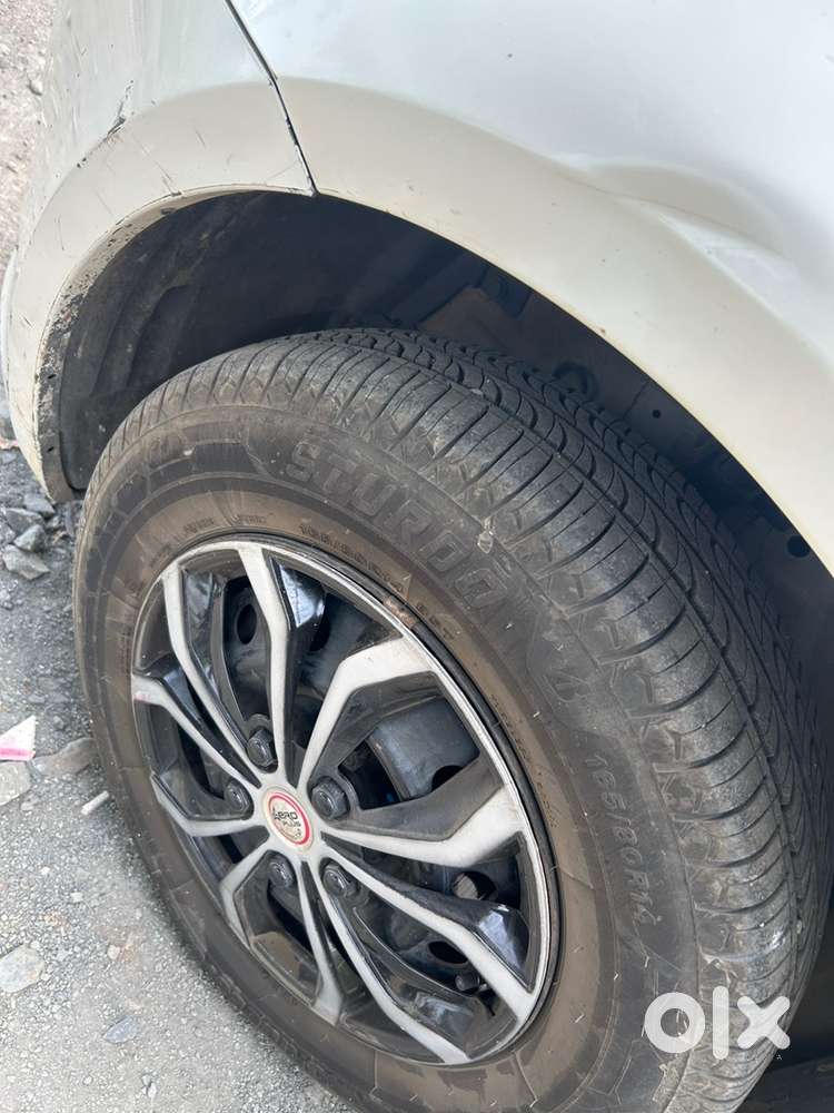 Maruti Suzuki Swift Petrol Manual 2012 Year