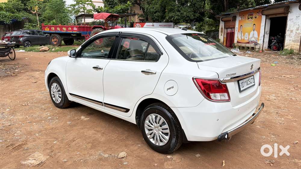 Maruti Suzuki Swift Dzire Vxi Optional, 2023, Petrol