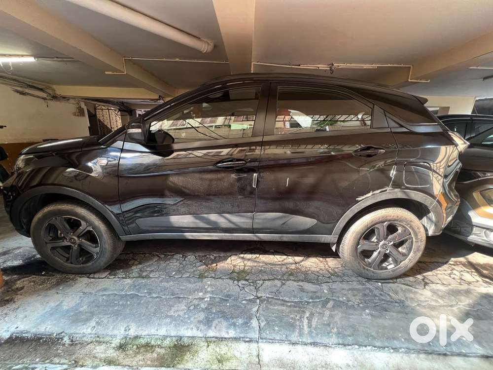 Tata Nexon 1.2 Revotron Xza Plus Hs Dual Tone, 2023, Petrol