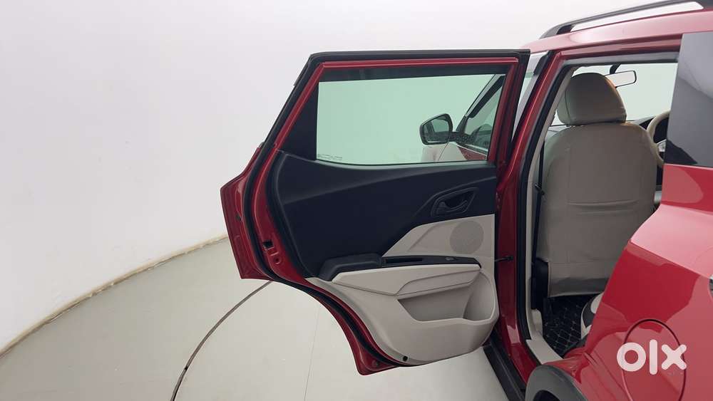 Mahindra Xuv300 W6, 2022, Petrol