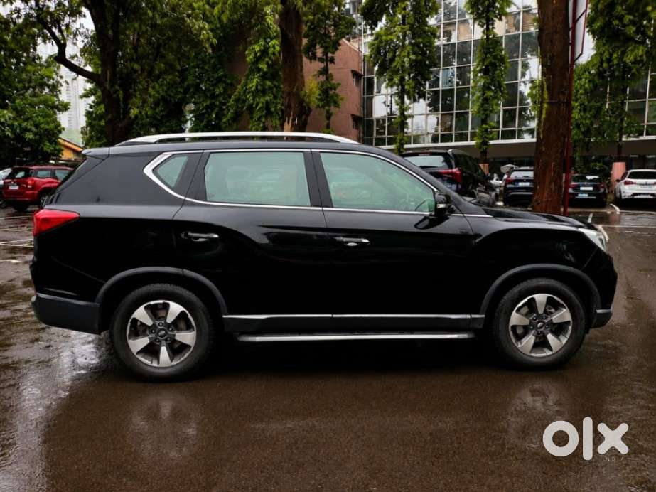 Mahindra Alturas G4 4wd At, 2018, Diesel
