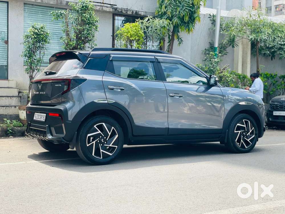 Mahindra Xuv 3xo Ax7 Diesel Mt, 2024, Diesel