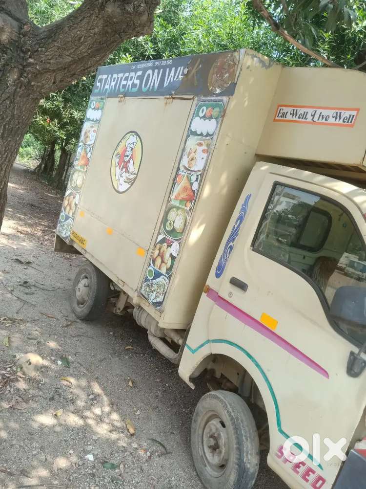 Food truck with grinder and extra things urgent sale