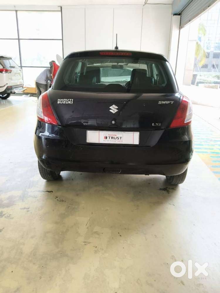 Maruti Suzuki Swift Lxi, 2017, Petrol
