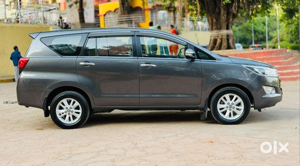 Toyota Innova Crysta 2.8z Automatic, 2017, Diesel