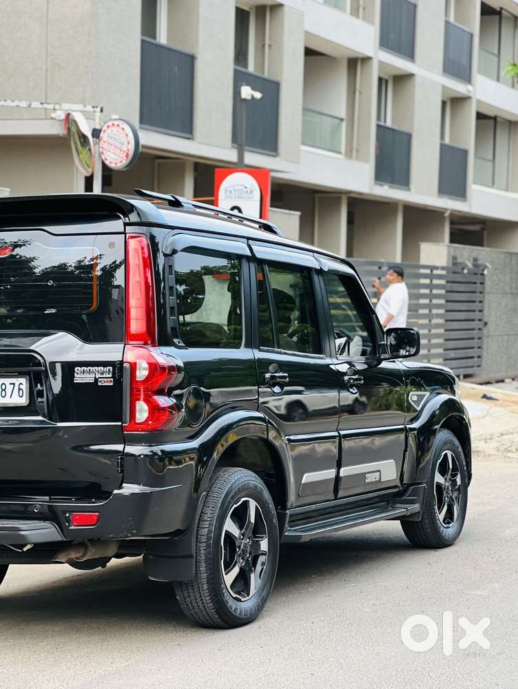 Mahindra Scorpio Classic 2.2 S 11 Mt 7 Str, 2023, Diesel
