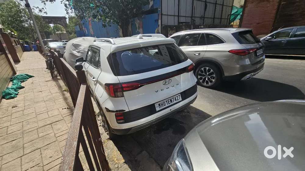 Hyundai Venue 2024 Petrol 19980 Km Driven Well Maintained