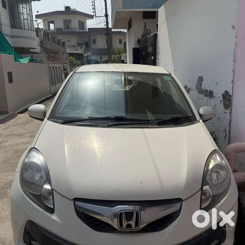 Honda Brio Petrol 2013 In Excellent Condition. 1st Owner