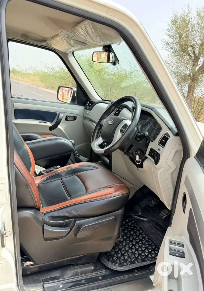 Mahindra Scorpio Classic 2022 Diesel 65000 Km Driven