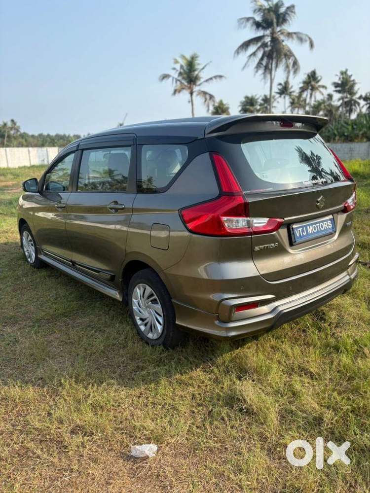 Maruti Suzuki Ertiga Vxi At Petrol, 2021, Petrol
