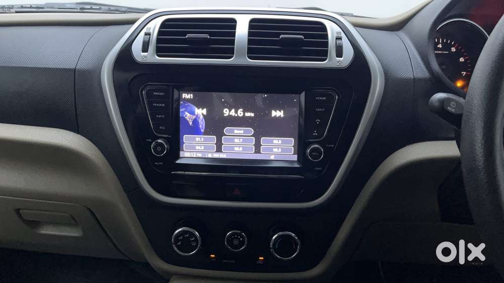 Mahindra Tuv 300 T10, 2018, Diesel