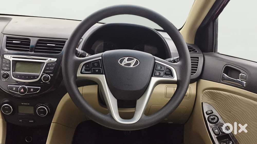 Hyundai Verna Fluidic 1.6 Vtvt Sx, 2014, Petrol