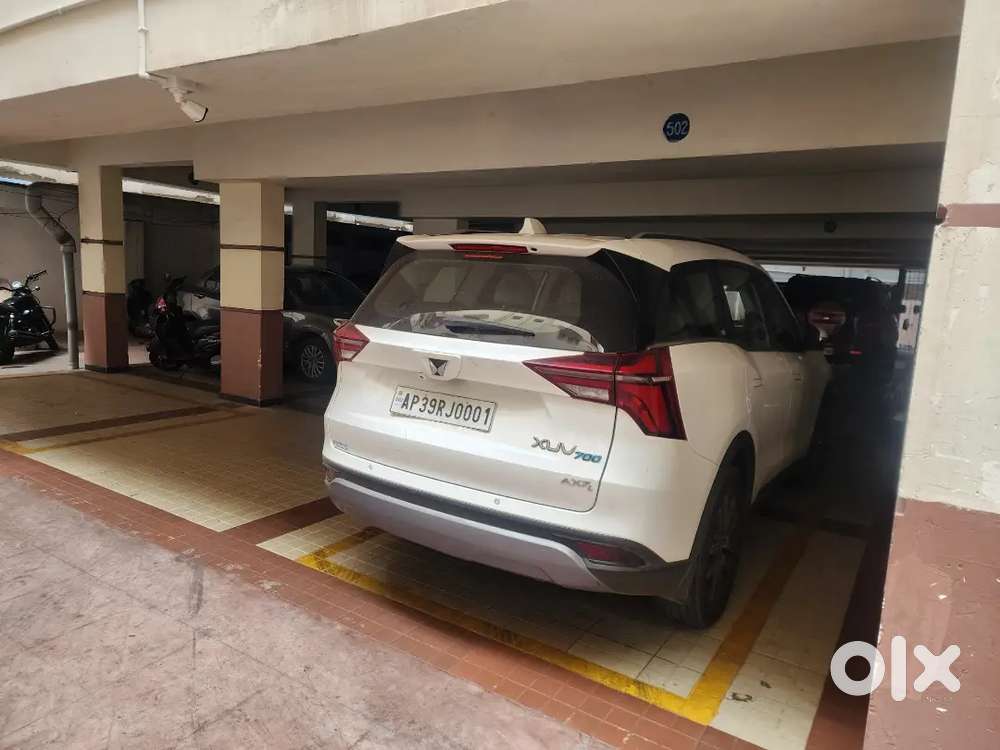 Mahindra Xuv700 2022 Diesel 82000 Km Driven