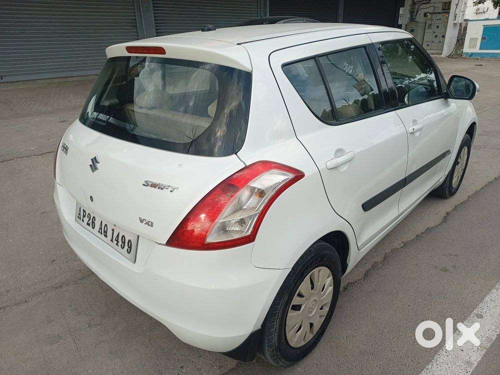 Maruti Suzuki Swift Vxi 1.2 Abs Bs-iv, 2012, Petrol