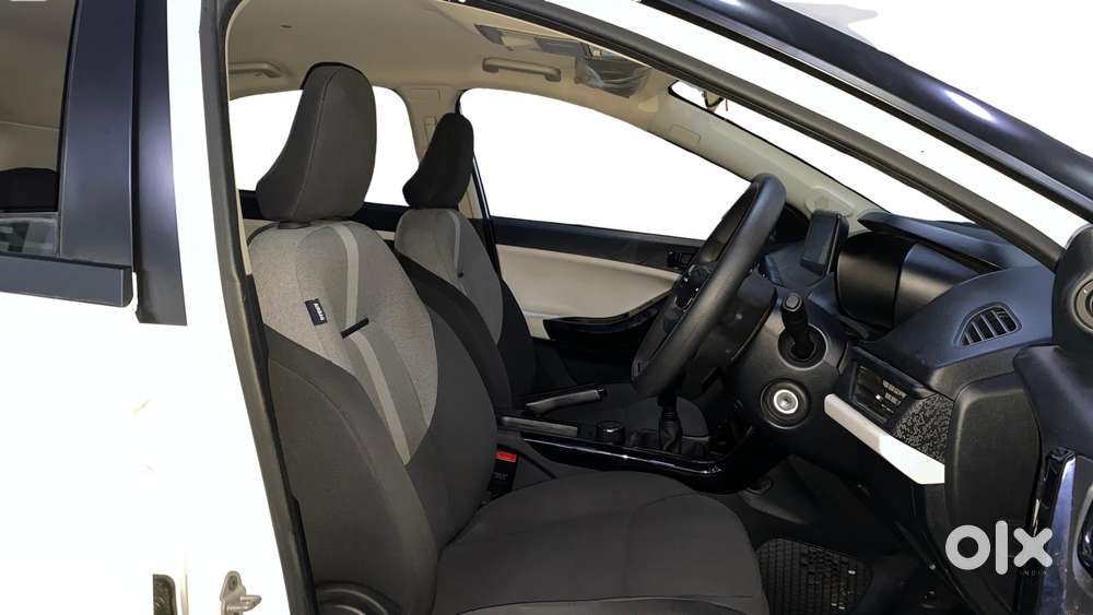 Tata Nexon Pure (s) 1.2 Petrol 6amt, 2023, Petrol