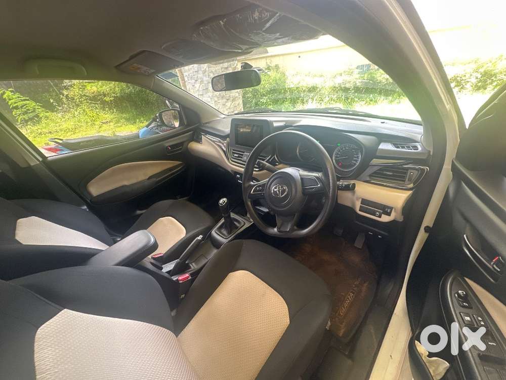 Toyota Glanza 2022 Petrol 42800 Km Driven
