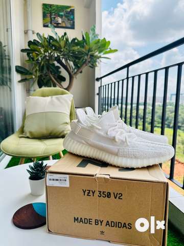 Yeezy 350 box hot sale for sale