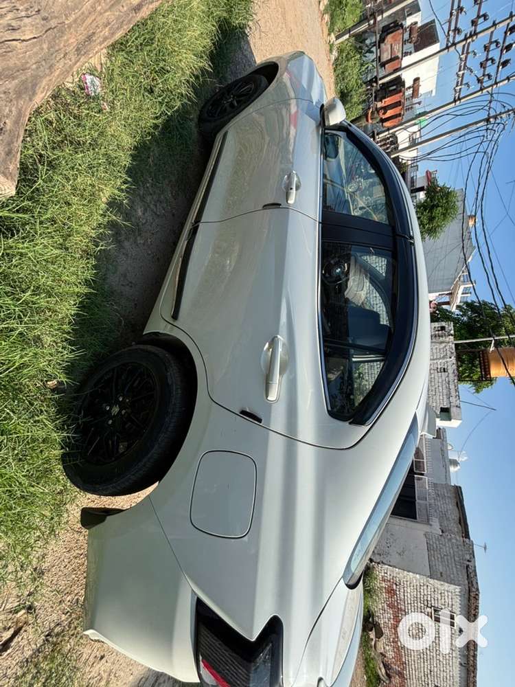 Maruti Suzuki Dzire Zxi 2025