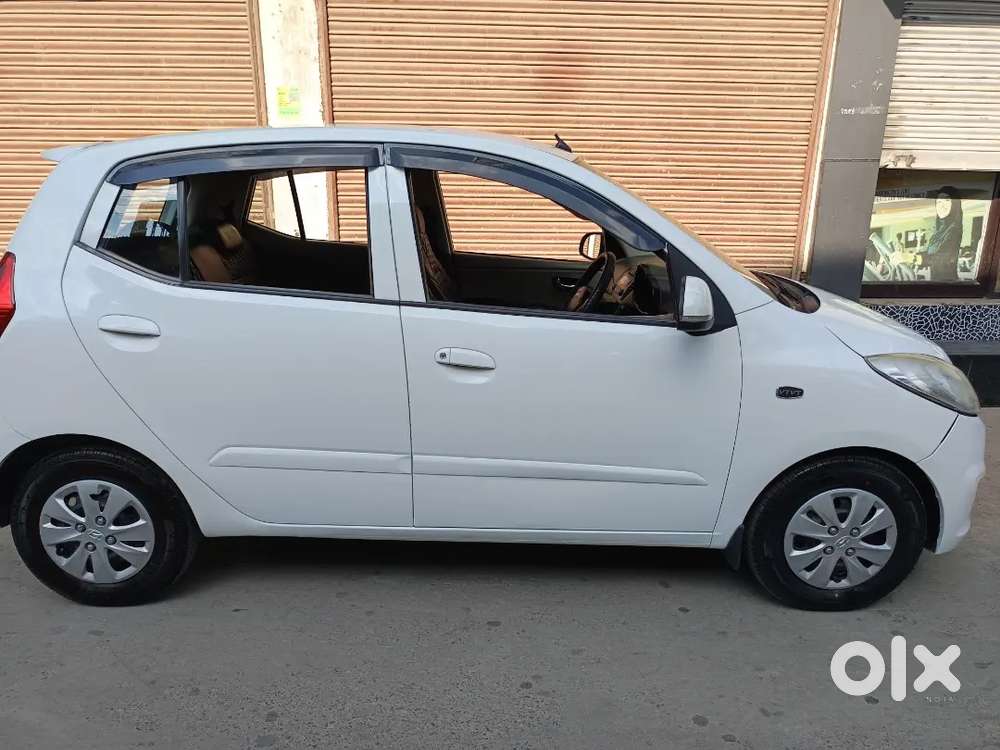 Hyundai I10 Sportz 2011 Car