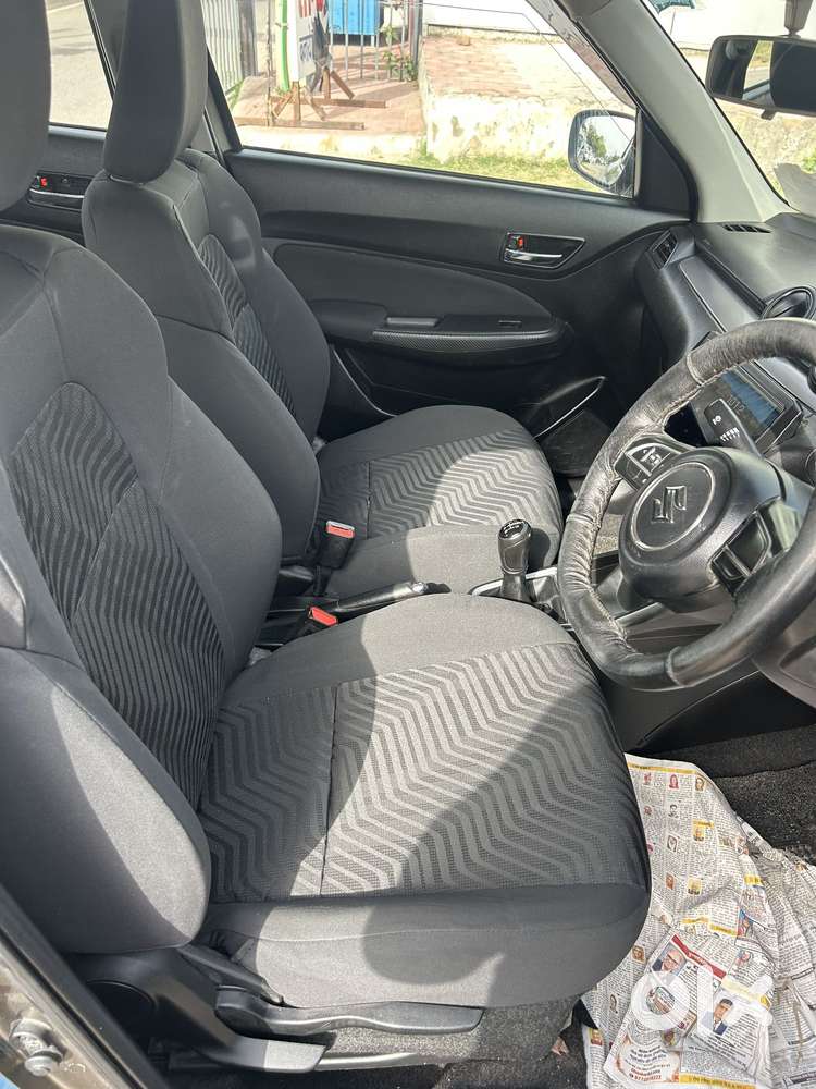 Maruti Suzuki Swift Vxi + Manual, 2022, Petrol