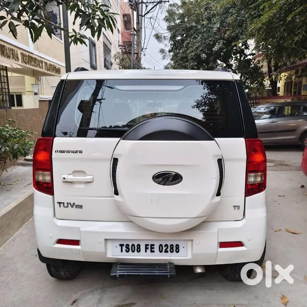 Mahindra Tuv 300 2015 Diesel 140000 Km Driven