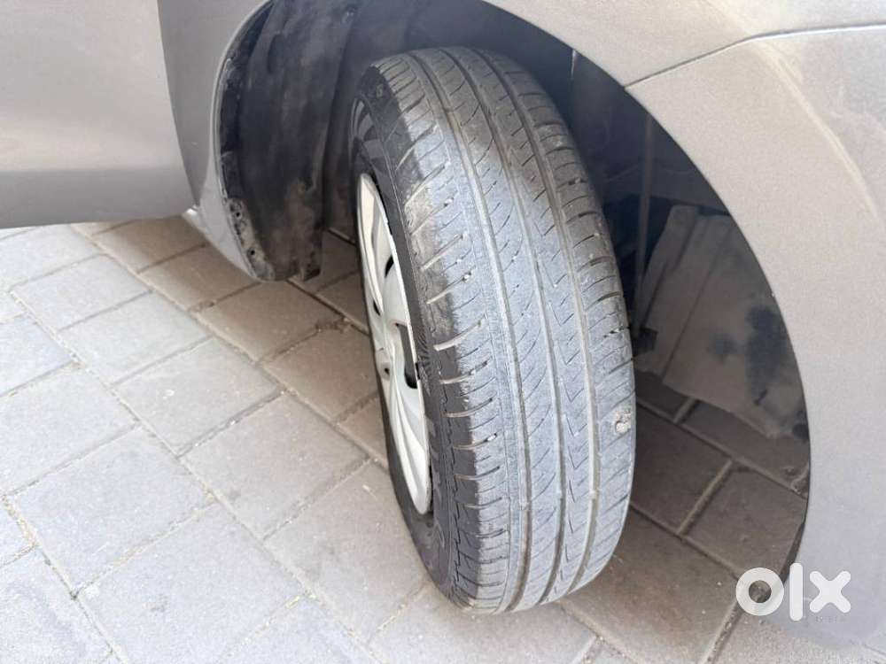 Maruti Suzuki Swift Vxi + Manual, 2022, Petrol