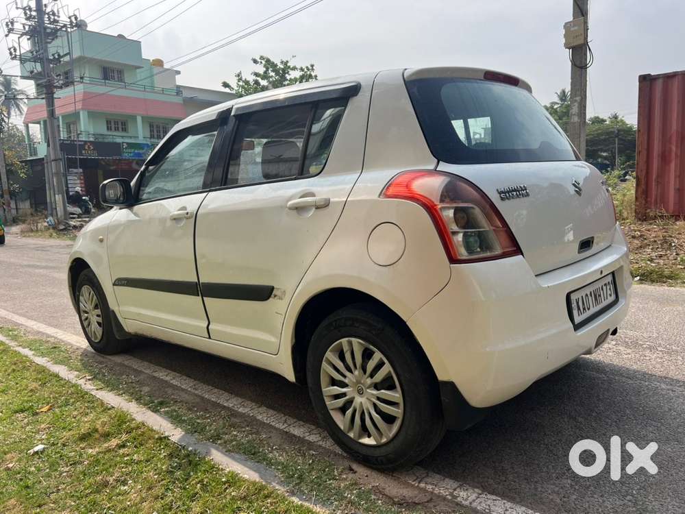 Maruti Suzuki Swift 2011 Petrol 100000 Km Driven