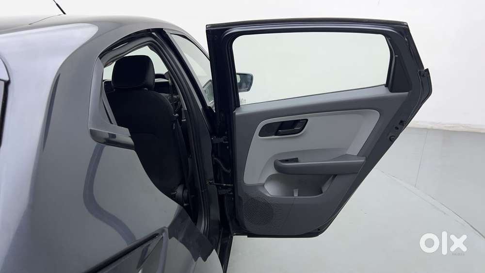 Tata Altroz 1.2 Xm Plus, 2020, Petrol