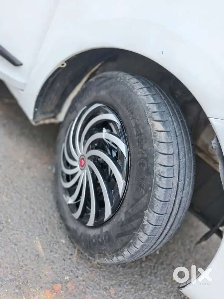 Hyundai Eon 2017. Exchange Me Dusri Gadi Bhi Chalengi