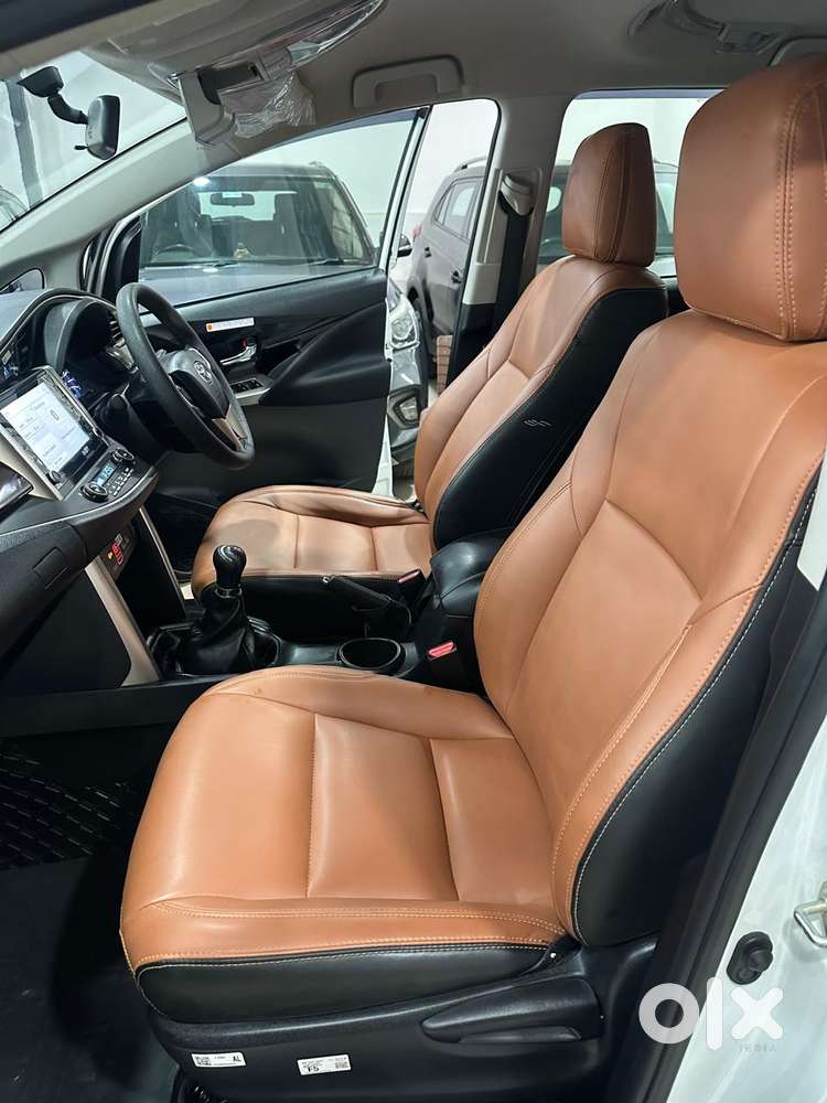 Toyota Innova Crysta 2.4 V, 2025, Diesel