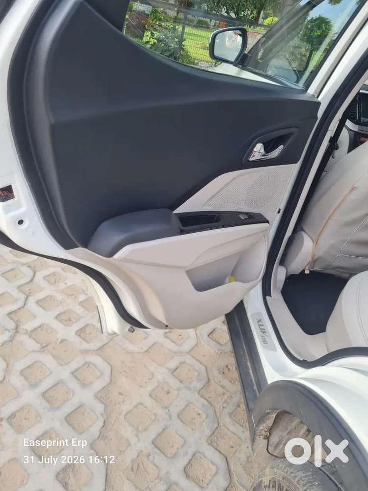 Mahindra Xuv300 2022 Variant