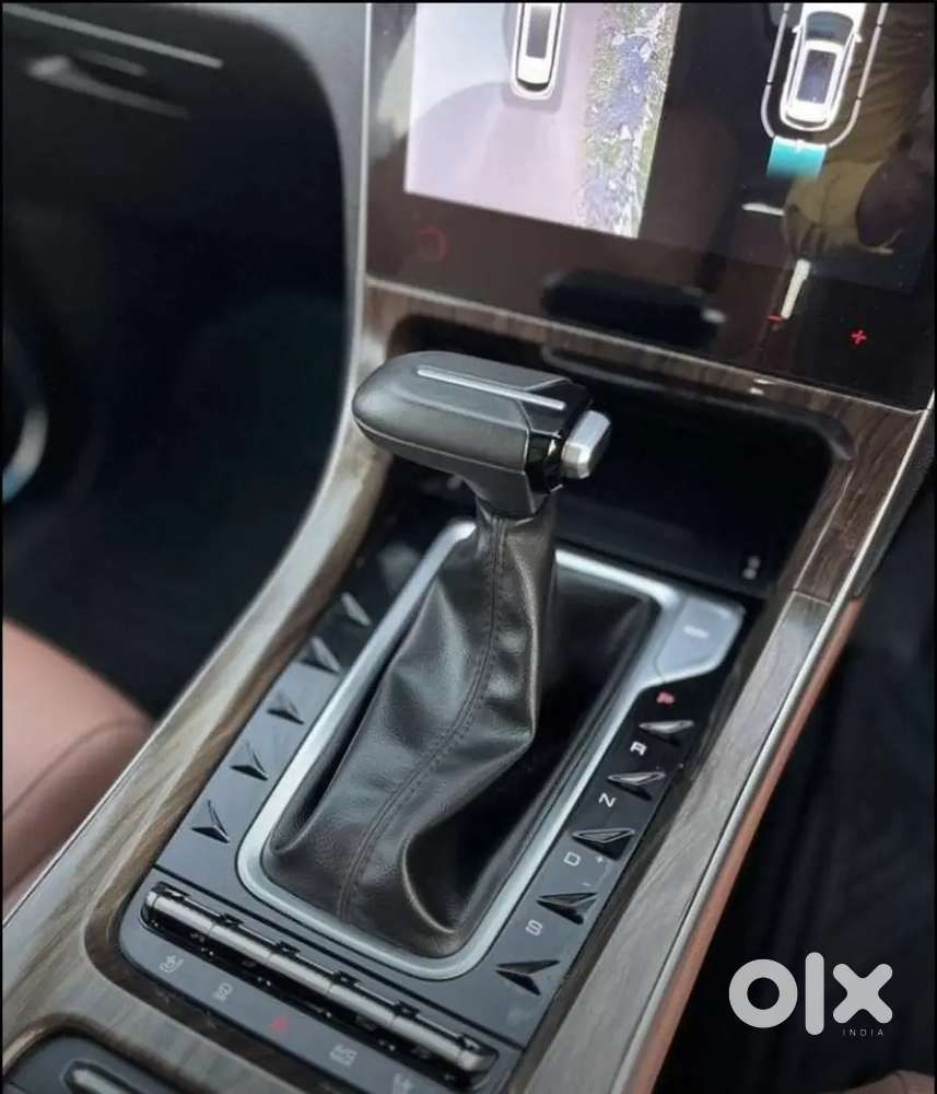 Mg Hector Plus