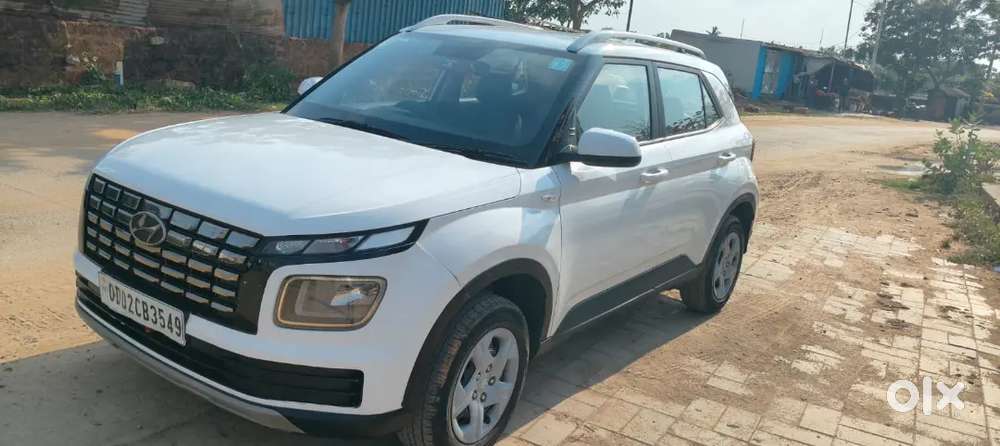 Hyundai Venue 2022 Petrol 41580 Km Driven