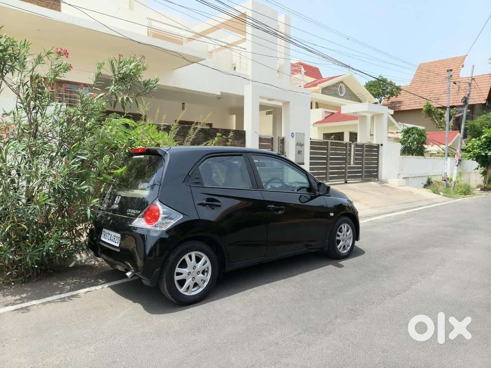 Honda Brio V Mt, 2012, Petrol